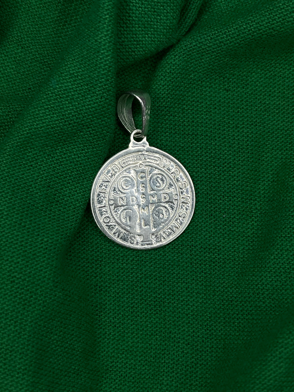 Pingente São Bento Dupla Face em Prata 925 – Tamanho Médio